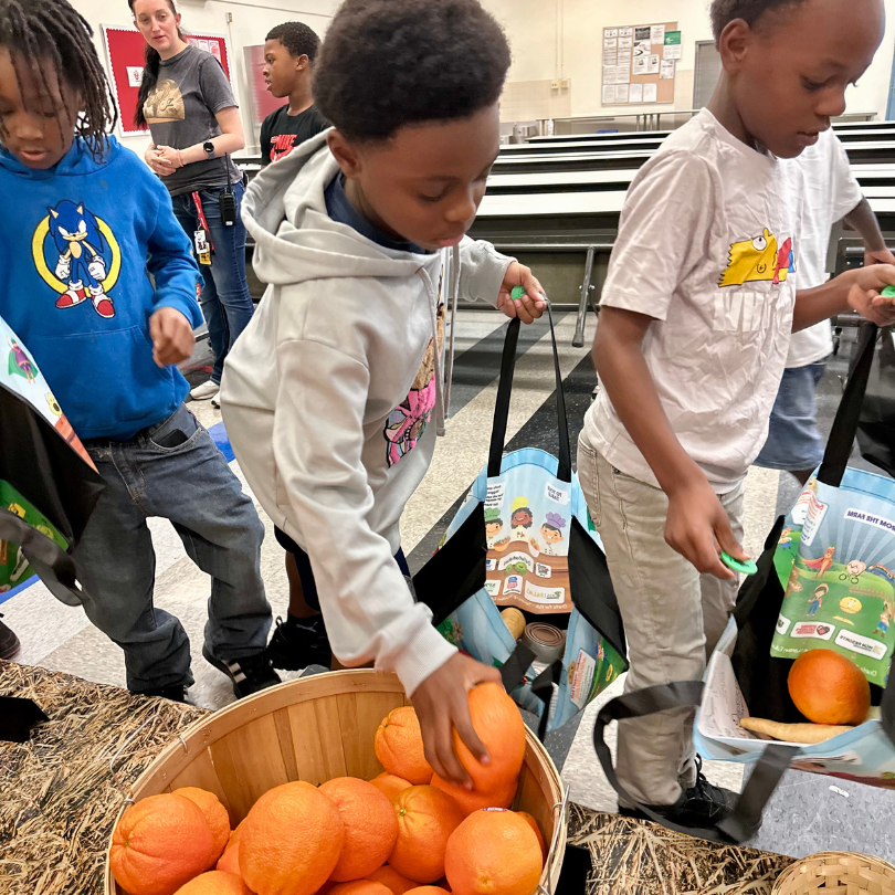 Kids shopping at the Farms Market