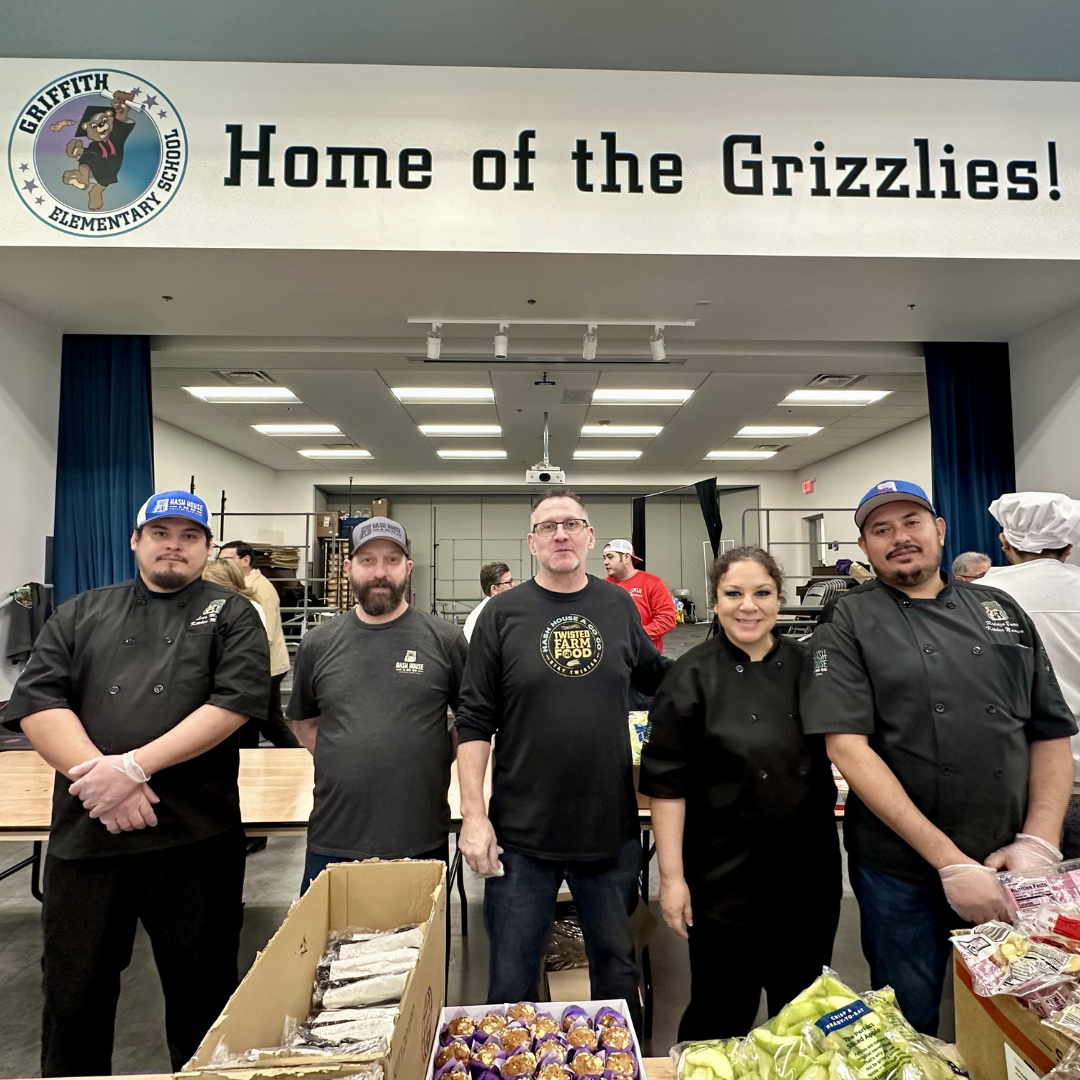 The Hash House a Go Go team cooks up breakfast at Griffith ES